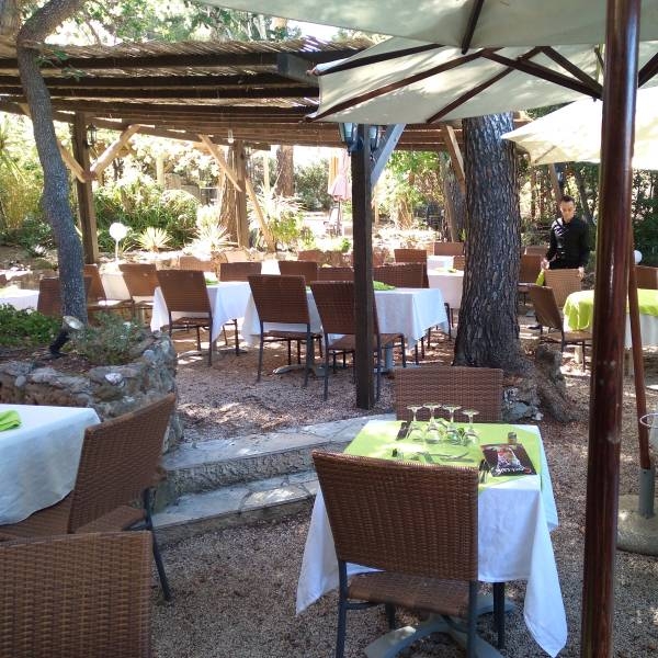 Le Restaurant - Le Mont Salva - Restaurant Six-Fours-les-Plages - caviste six fours